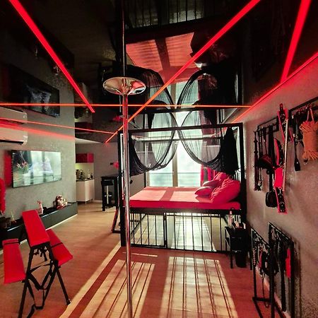 Bdsm Apartman V Bratislave -Adults Only Bratislava Exteriér fotografie