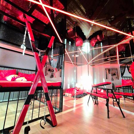 Bdsm Apartman V Bratislave -Adults Only Bratislava Exteriér fotografie