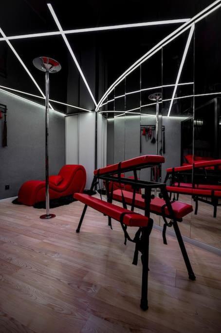 Bdsm Apartman V Bratislave -Adults Only Bratislava Exteriér fotografie
