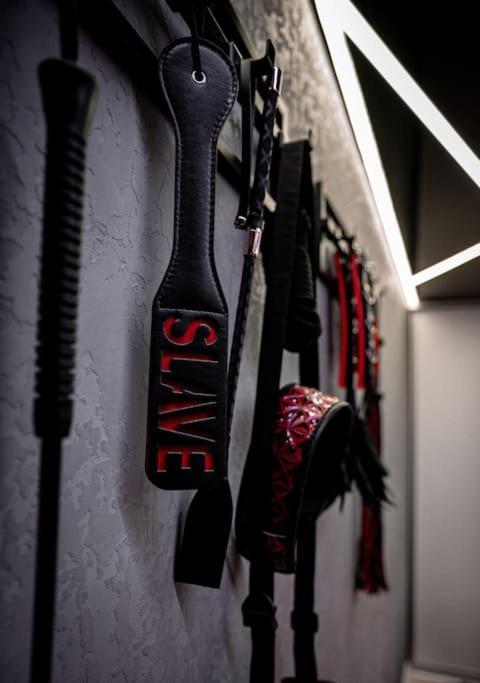 Bdsm Apartman V Bratislave -Adults Only Bratislava Exteriér fotografie